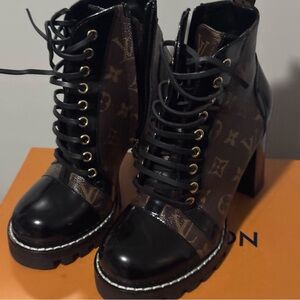 Louis Vuitton Star Trail Leather Ankle Boots Womens Size IT 38 US 8